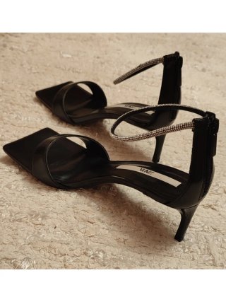 Sandalias Zara pulsera strass tacón fino