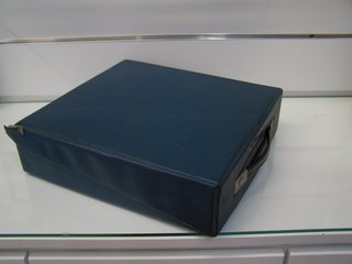 Máquina de escribir Olivetti DORA