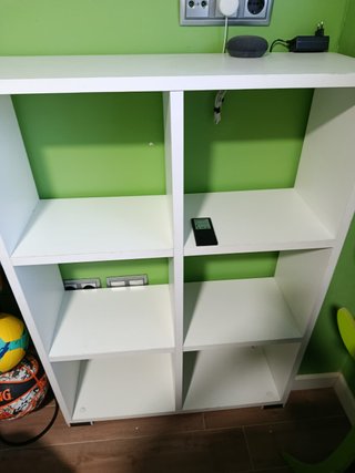 Dos estanterías de cubos blanca