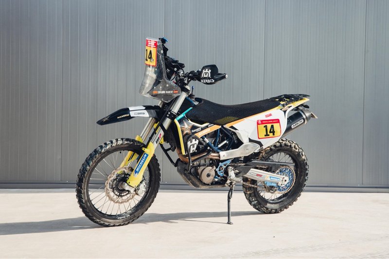 Husqvarna 701 Rally con extras