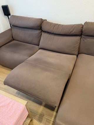 Sofá chaise longue eléctrico con canapé