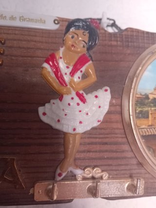 Colgador de madera Ave Maria