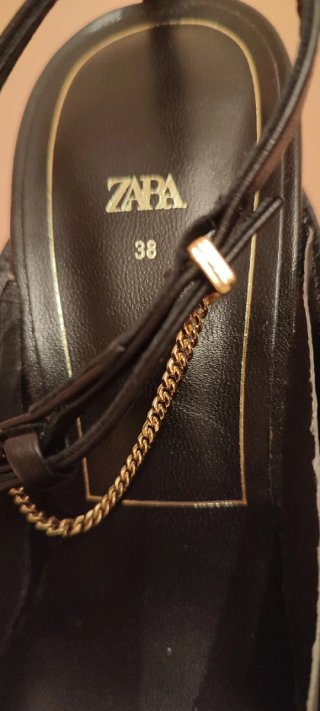 Salón Zara Piel Punta Cuadrada Talla 38