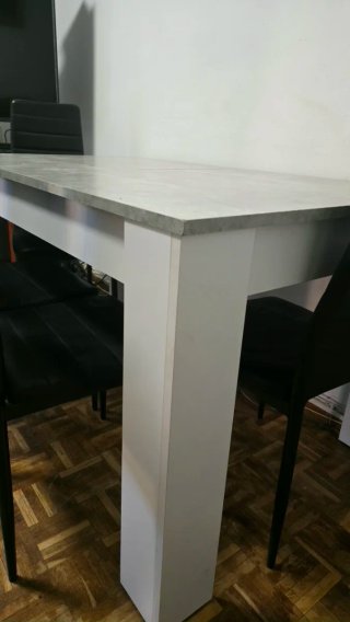 Tavolo da pranzo e 4 sedie