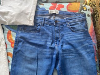 2 Vaqueros Pull&Bear Talla 44