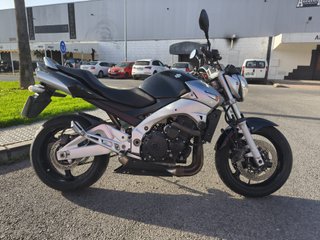 Suzuki GSR600 Naked Manual