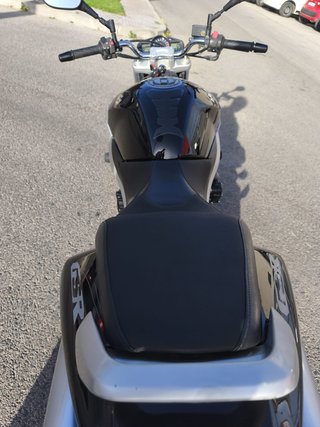 Suzuki GSR600 Naked Manual