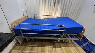 Cama hospital articulada eléctrica
