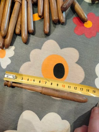 Bolillos de madera para encaje