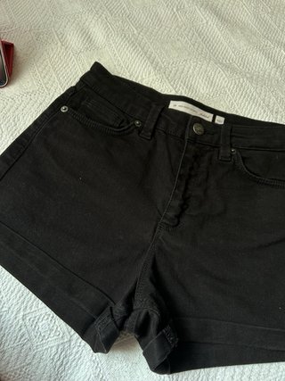 Shorts negros de tiro alto