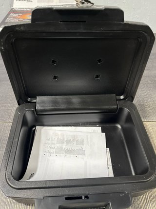 Caja fuerte Master Lock con llave