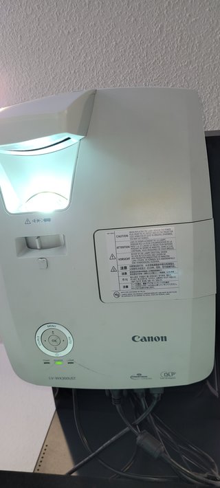 Proyector Canon LV-WX300UST + Pantalla + Soporte