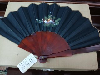Abanico antiguo pintado a mano