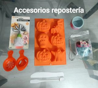 NUEVO Accesorios repostería: moldes y manga pastel