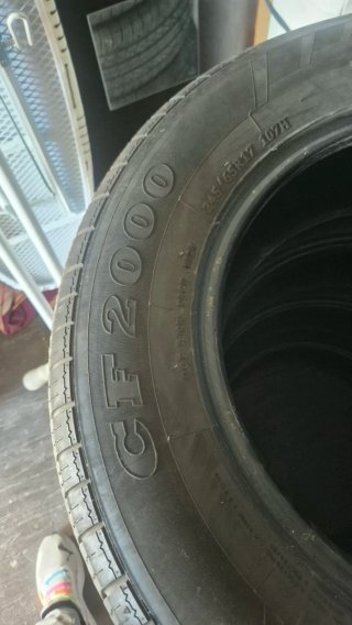 Neumático Comforser 245/65 R17 107H