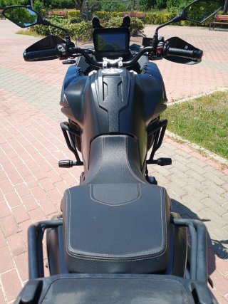 Voge 525 DSX black knight