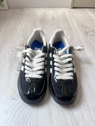 Adidas Spezial Zapatillas Negras y Blancas