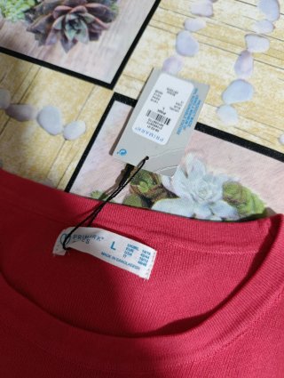 Conjunto Top Rojo y Shorts Vaqueros