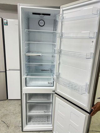 Nevera Beko plateada
