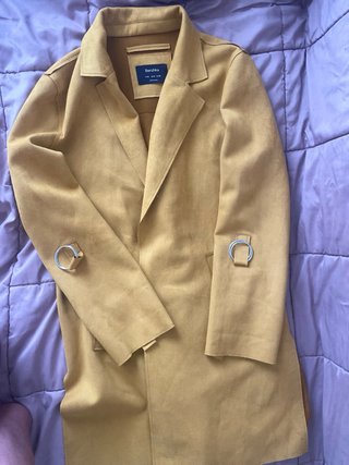 Chaqueta Bershka ante color mostaza Talla S
