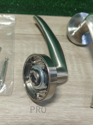 Manetas para puertas de interior Emuca