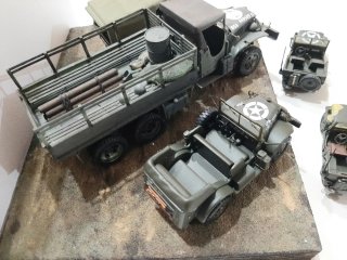 Lotto 5 modelli automezzi USA 1:43 e 1:35