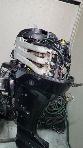 Suzuki DF50 Motor Fuera de Borda Negro
