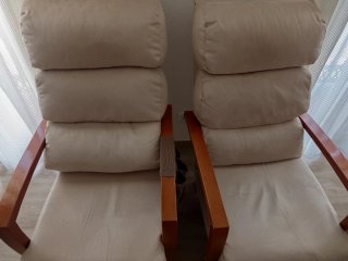Poltrone in tessuto e legno beige
