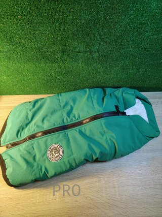 Abrigo impermeable para perros con arnés
