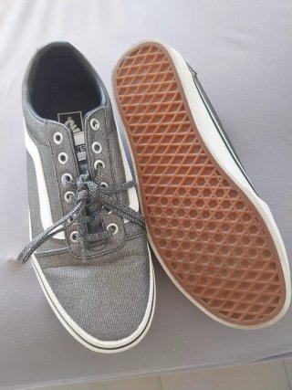 Zapatillas Vans Mujer Grises y Blancas