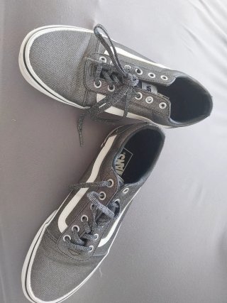 Zapatillas Vans Mujer Grises y Blancas