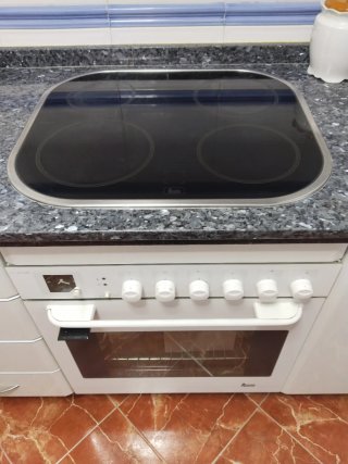 Horno y Vitrocerámica Teka