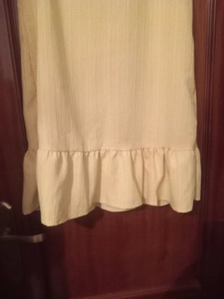 Vestido amarillo con volantes