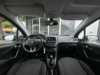 Peugeot 208 5P Signature 1.2L PureTech 60KW (82CV)