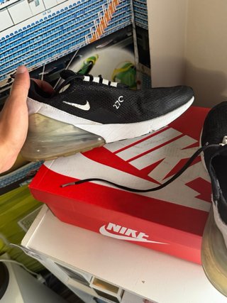 Zapatillas Nike Air 270 Negras y Blancas