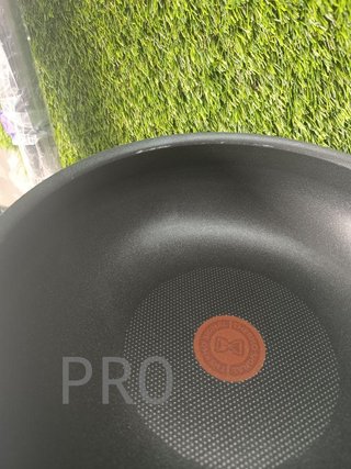 Set di 3 Padelle 22/24/26 cm + 2 Coperchi 16/18 cm