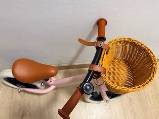 Bici sin pedales Play and Store rosa