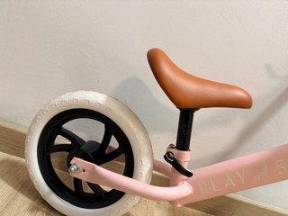 Bici sin pedales Play and Store rosa