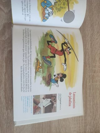 Libro y album de Walt Disney