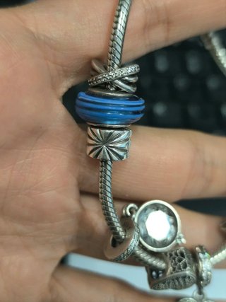 Pulsera Pandora con charms plata