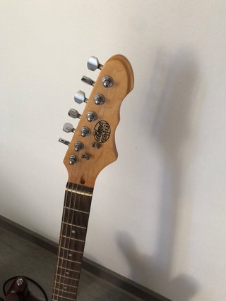 Guitarra Eléctrica + Amplificador