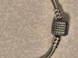 Pulsera Pandora Corazón y Trébol