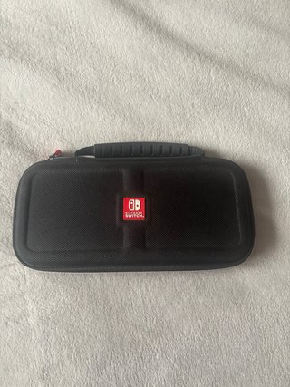 Nintendo Switch + Funda