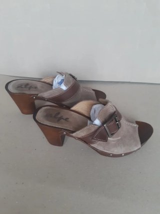 Zapatos Zuecos de piel ALPE Talla 38