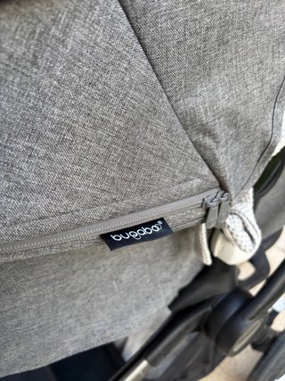 Bugaboo Fox 3 grafito y gris melange en su caja
