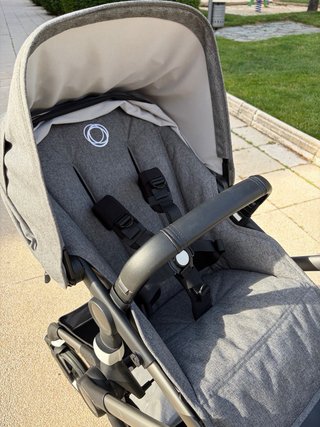 Bugaboo Fox 3 grafito y gris melange en su caja