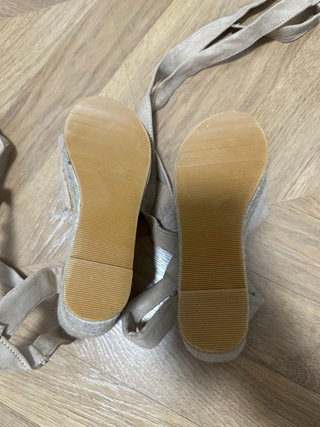 Sandalias cuña beige talla 36
