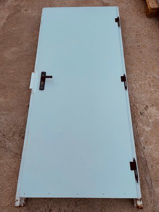 Puerta de trastero metálica 90 x 200