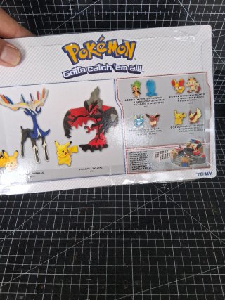 Pokémon Pikachu Yveltal Tomy 4+
