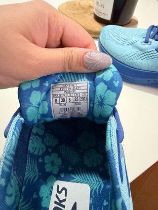 Brooks Edición Limitada Disney Stitch Zapatillas